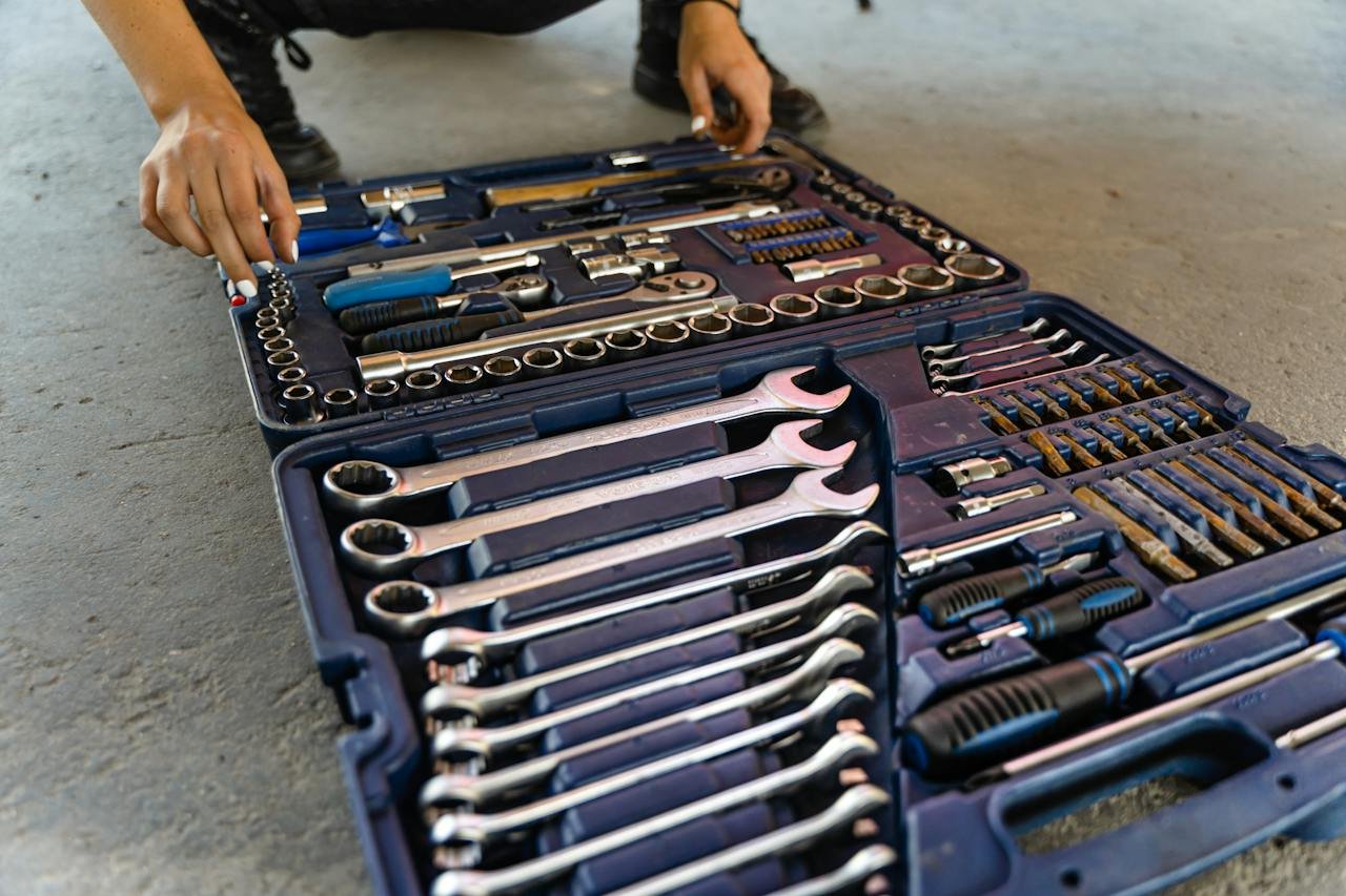 Precision Craftsmanship: Byzas Tools in the Heart of Italian Artistry